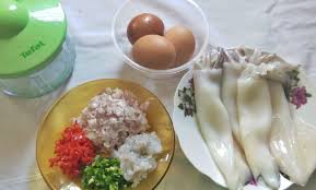 Sotong 2 biji telur lobak merah dicincang sosej dicincang 1 sudu garam 1 sudu besar mayonis minyak masak. Resipi Sambal Sotong Sumbat Telur Makanlena