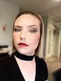 Kristen Krause's Instagram, Twitter & Facebook