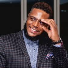 💡 My Comeback Moment: I thought it was over when I had multiple surgeries,  due to a car accident. But that moment taught me how to become mentally  strong, not just physically.