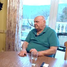 A to jan nedvěd ml. Jan Nedved 74 Prisel Na Zlatou Svatbu Sveho Bratra Moje Pavlinka Je Stara Bude Ji Ctyricet Expres Cz