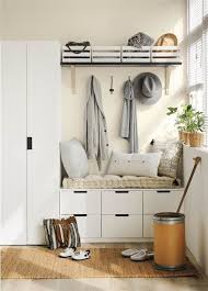 Rangements Maison Rangements Entree Banc Et Armoire De Rangement En 2020 Rangement Entree Rangement Entree Maison Deco Entree Maison