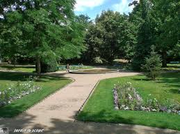 Já esteve em jardin botanique de tours? Le Jardin Botanique De Tours Le Jardinoscope Toute La Flore Et La Faune De Nos Parcs Et Jardins