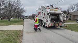 Android application garbage truck notice (new taipei city) developed by 劉凱翔 is listed under category maps & navigation. Santa Brings Merry Christmas Cheer On Kentucky Garbage Route Whas11 Com