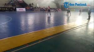 Student at santa monika pontianak, daerah tingkat i kalimantan barat, indonesia. Video Cuplikan Pertandingan Smpn 1 Sera Vs Smp Santa Monika Tribun Pontianak