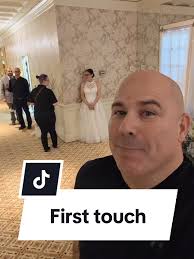 Sibling Wedding Songs: Dance with Brother or Sister at Your Wedding