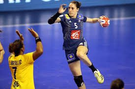 Ce vendredi, olivier krumbholz a informé le groupe, des vingt joueuses qui prendront l'avion ce lundi en direction d'herning. Equipe De France Feminine Une Rentree Tranquille Face Au Bresil