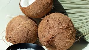 As far as hair goes, one may expect healthier, shinier hair with regular application of coconut oil to the hair, along with other benefits such as lice treatment, moisturizer, styling product, hair health preserver, reduction of. How To Apply Coconut Oil To Hair