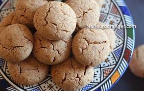 Petits Gateaux Bien Fondants Aux Cacahuetes Et Sesame Blog Cuisine Marocaine Orientale Ma Fleur D Oranger Cuisine Du Monde Recettes Simples Et Cratives Delicieux Gateaux Recette De Cuisine Marocaine Dessert
