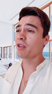 Shaun Obrien's Instagram, Twitter & Facebook