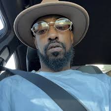 Paul Pierce and Shaq were back at it online, throwing jokes like it's game  night—retired or not, the trash talk lives on! 👀 #fblifestyle