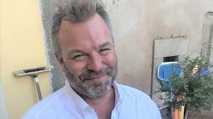 Tom sålde butiken och lever nu som snickare i Frankrike: ”Jag har 25  minuter till havet”