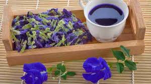 To prepare the tea, chrysanthemum flowers (usually dried) are steeped in hot water (usually 90 to 95 degrees celsius after cooling from a boil) in either a teapot, cup, or glass; Manfaat Teh Bunga Telang Turunkan Berat Badan Sampai Tingkatkan Kesuburan Harapan Rakyat Online