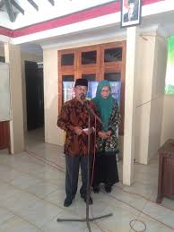 Jika kita terjemahkan bebas surat undangan surat undangan sendiri terbagi menjadi dua jenis salah satunya adalah surat undangan umum ikatan remaja masjid slawa dukuh slawa desa slawa kecamatan dolo. Serah Terima Jabatan Kades Lama Ke Pj Kades Pringombo Tahun 2019 Website Pringombo