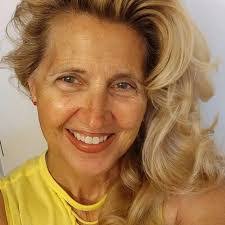 Lisa Caravella's Instagram, Twitter & Facebook