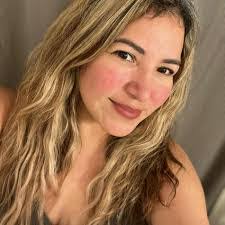 Janet Argueta's Instagram, Twitter & Facebook