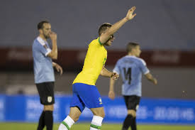 O resultado deixa a equipe de tite na primeira posição nas eliminatórias da copa do mundo. Arthur Fala Sobre Primeiro Gol Com A Selecao Brasileira Fundamental Confederacao Brasileira De Futebol