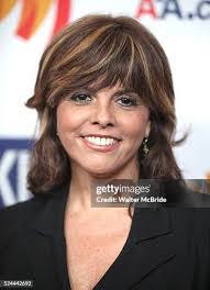 Jane Mitchell's Instagram, Twitter & Facebook