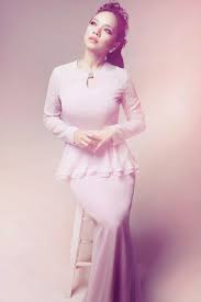 Jarang betul baju raya nora danish tu sampai nampai kulit badan nora yang putih melepak tu. Biodata Nora Danish Need More Like Traditional Outfits Dresses Gowns Dresses