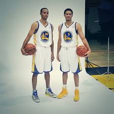 He plays in the nba. Stephen Curry And Seth Curry Pose Together In Warriors Uniforms For The First Time Tweediaday Golden State Warriors Stephen Curry Seth Curry