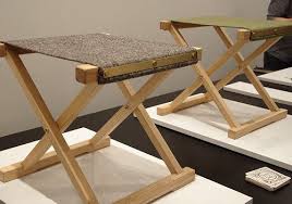Colin Wilson Sillas Plegables Pequenas Casas De Madera Muebles Hierro Y Madera