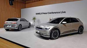 The company says the architecture allows the crossover to haveunique. Mobil Ev Hyundai Ioniq 5 Laris Manis Ridertua Com