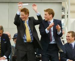 A difference of 2 years, 2 months and 3 weeks. Amazing Throwback Photos Of Prince William And Prince Harry