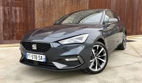 From an infotainment standpoint, there are three different screens to choose from: Seat Leon E Hybrid Connected Iberian Salon Caradisiac Electric Hybrid 2021 Byri