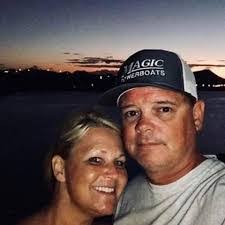 Kari Wood's Instagram, Twitter & Facebook