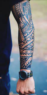 Tatouage Avant Bras Homme Motifs Et Styles Varies Tatouage Avant Bras Tatouage Tribal Bras Tatouage Avant Bras Homme