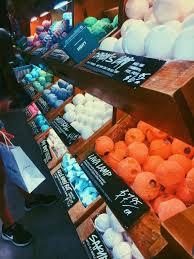 Vsco Carlyyburnss Lush Cosmetics Bath Bombs Lush Cosmetics Bath Bombs Lush Bath Bombs Lush Cosmetics