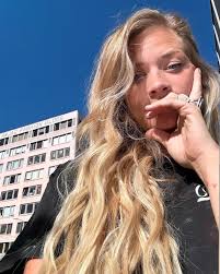 Ashley Elliott (@ashleyelliottart) · Los Angeles, CA