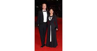 Salma hayek is a 54 year old mexican actress. Salma Hayek And Edward Norton 12 Celebrity Couples You Probably Forgot Were A Thing Popsugar Latina Photo 2