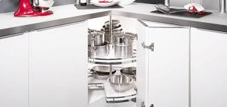 Es amplia la gran variedad de mobiliarios y equipos que cada día son diseñados y elaborados por una rinconera de cocina. Mueble De Cocina Rinconero Tpc Cocinas