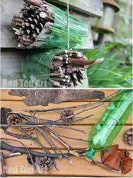 Our build it yourself insect hotel comes complete with everything your child needs to construct their own. Des Branchages 1 Bouteille Plastique Un Hotel A Insectes A Fabriquer Avec Les Enfants Bug Hotel Bug Hotel Bug Hotel Kids Insect Hotel