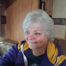 If you've got a Wandering Dude (Tradescantia) there are some really  important things you need to know about your plant if you want it to  thrive. (Details in comments)