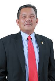 Dan setiap manusia yang ingin menjalankan setiap aktivitas tersebut membutuhkan manusia lain, di mana dalam konteks ekonomi umumnya disebut sebagai sumber daya manusia. Bahagian Sumber Manusia Jabatan Pendaftar