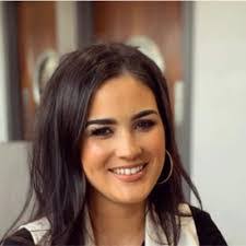 Adele Lane's Instagram, Twitter & Facebook