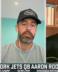 Aaron Rodgers says Jared Goff has played “really damn good” and deserves  some credit 🦁