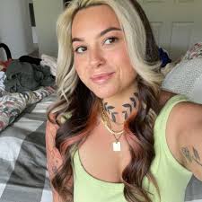 NOT SEEN ON TV: Laura gets an interesting wake up call courtesy of George  🔥 #SurvivorAU continues 7.30 tonight