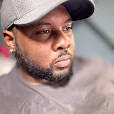 Eva Mendes talks Ryan Gosling and her real Cuban papi.