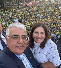 Tecnologia a serviço da Vida; olha a que ponto chegamos, graças a Deus! Aos  10 anos, Kendyl Pool, uma menina surda moradora do Colorado nos EUA, viveu  um momento marcante ao ganhar