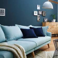 Grosses Sofa Hellblau Inklusive 3 Ruckenkissen 2 Langlichen Kissen Und 2 Kleinen Kissen Mobel Preiss Grosses Sofa Ruckenkissen Sofa
