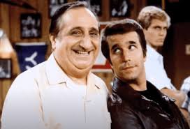 Al Molinaro — the Life and Death of 'The Odd Couple' Actor