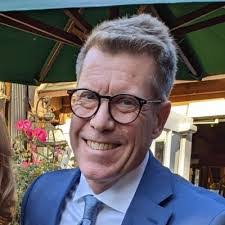 Derek Schatz's Instagram, Twitter & Facebook