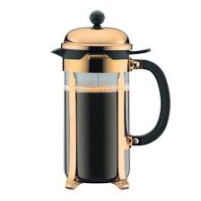 Add one rounded teaspoon or one bodum scoop of coarsely ground coffee for each cup/4oz water. Bodum Chambord