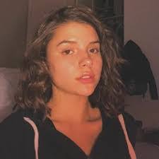 Ashley Havers's Instagram, Twitter & Facebook