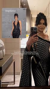 Family shoot 📸 Dressed by the legendary @chandimal_jayasinghe captured  perfectly by the talented @prasanna_iroshan Ishadi Amanda shone in a  traditional saree by @nayomawijesinghe Designs made with exquisite fabric  by @real_silk.lk and paired