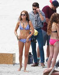 Zoey Deutch Figure - Beachside