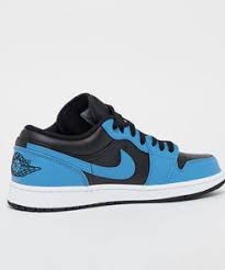 Shop new air jordan 1 og and retro sneakers in high, mid, and low styles for men, women and kids. Air Jordan 1 Low Sneaker Blau Schwarz Fussball Deals De