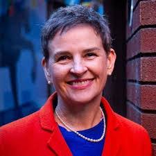 Lynne Charles's Instagram, Twitter & Facebook